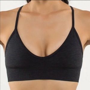 Seamless sports bra